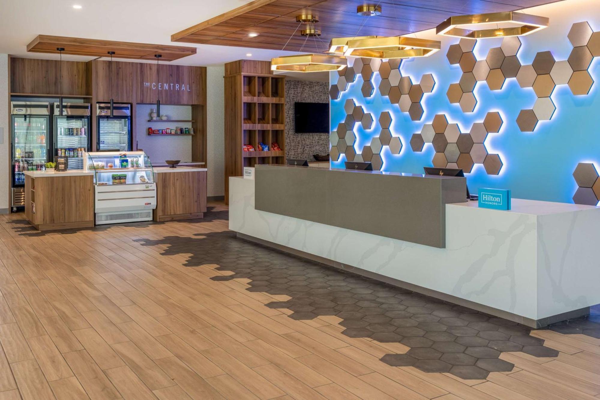 Tru By Hilton Pensacola Airport Medical Center Hotel Bagian luar foto